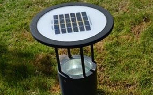 别墅庭院氛围营造：布尔津草坪灯选型与布光技巧