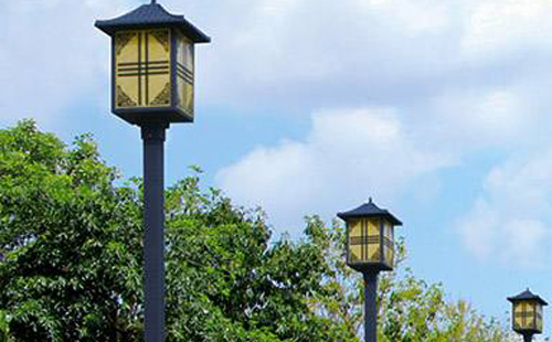 布尔津庭院灯安装间距与布灯设计全解析