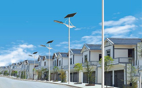 布尔津太阳能路灯配置与在乡村道路照明中的应用 布尔津太阳能路灯配置与在乡村道路照明中的应用